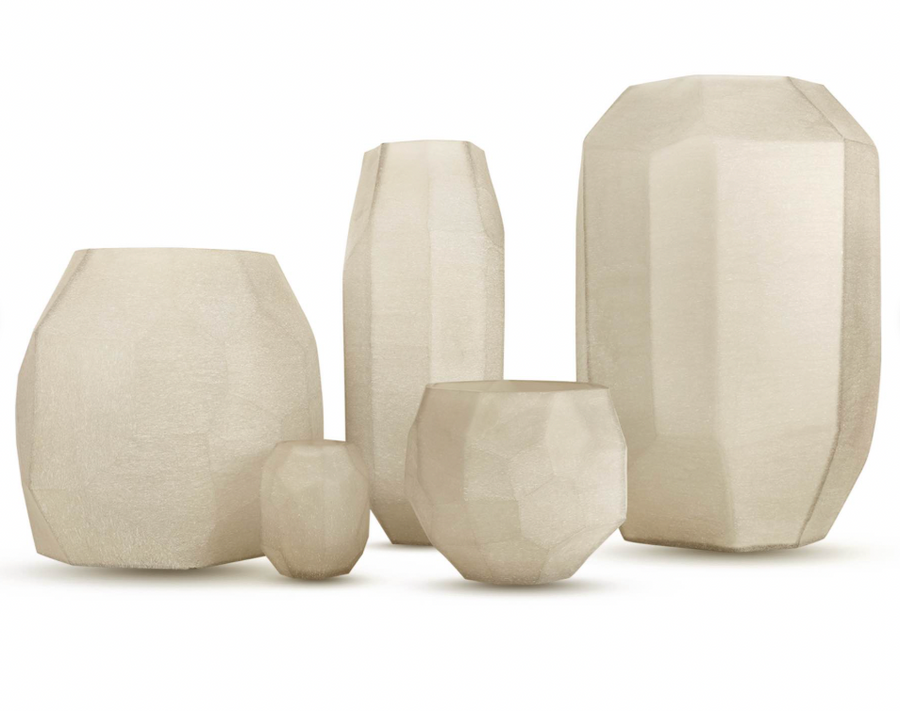 Amaris Vases