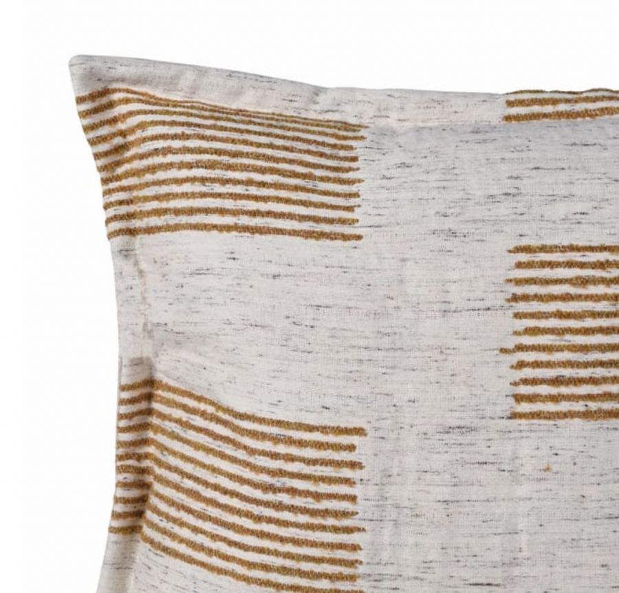 Alvia Cushion