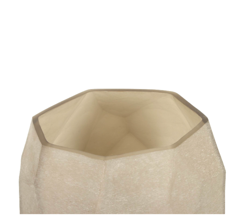 Amaris Vases