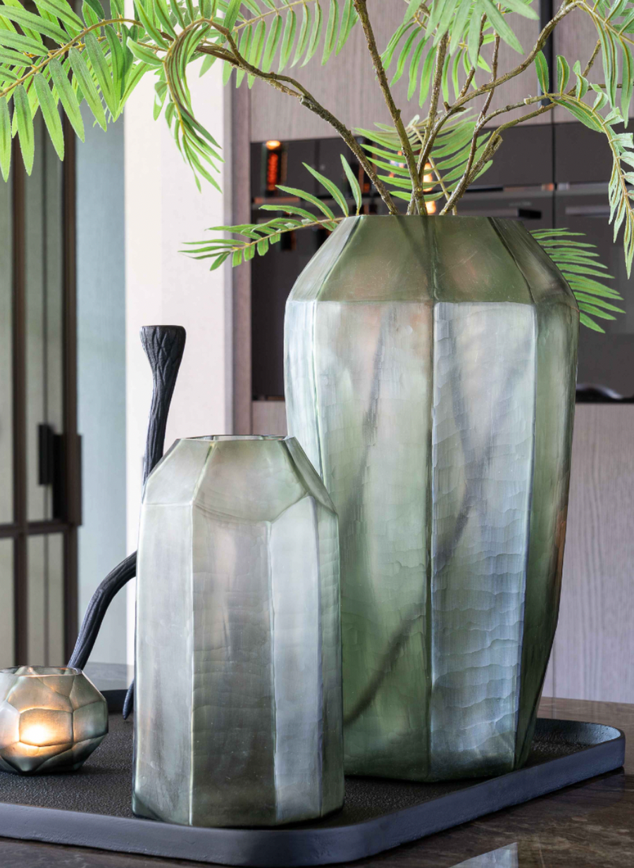 Solis Vases